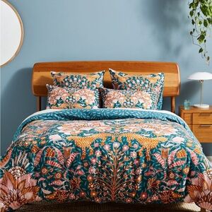 Anthropologie Mahina Duvet Cover King Size with Shams
